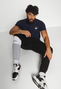 Lacoste Tracksuit Bottoms - Noir/blanc 11 Lacoste Tracksuit Bottoms - Noir/blanc -Lacoste Sales Store faddd29225c94b59addb53572057d113