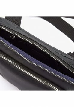 Lacoste Across Body Bag - Noir -Lacoste Sales Store faf65bebf3d346f5954a766a046ffcef